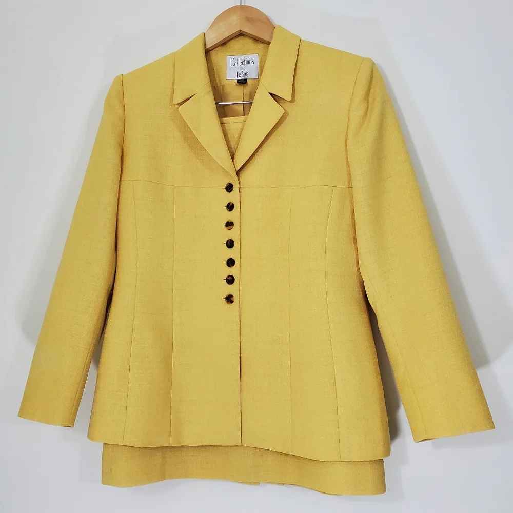 Le Suit Yellow Vintage Button Front Suit, Size 6P - Picture 12 of 13